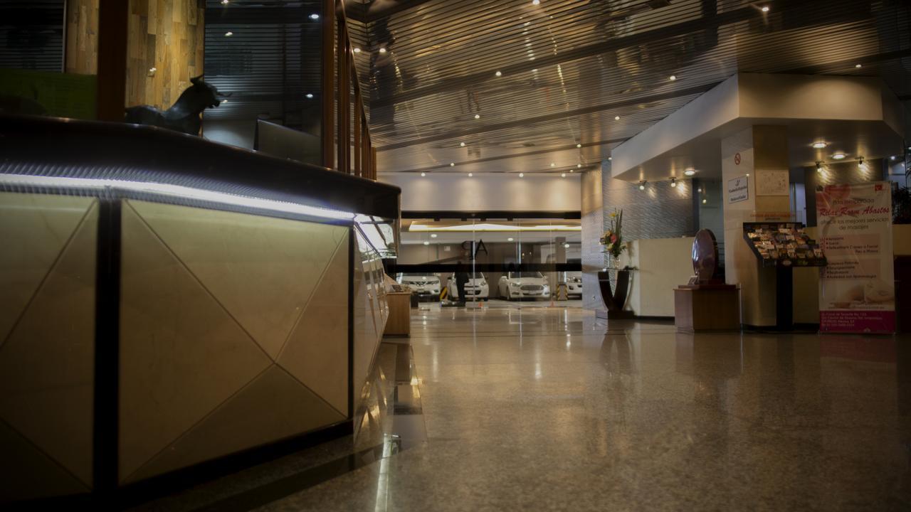 Hotel Abastos Plaza Mexico City Exterior photo